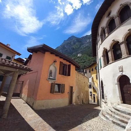 North Lake Riva Apartment, Steps From The Garda Lake ภายนอก รูปภาพ