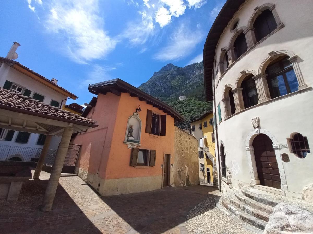 North Lake Riva Apartment, Steps From The Garda Lake ภายนอก รูปภาพ