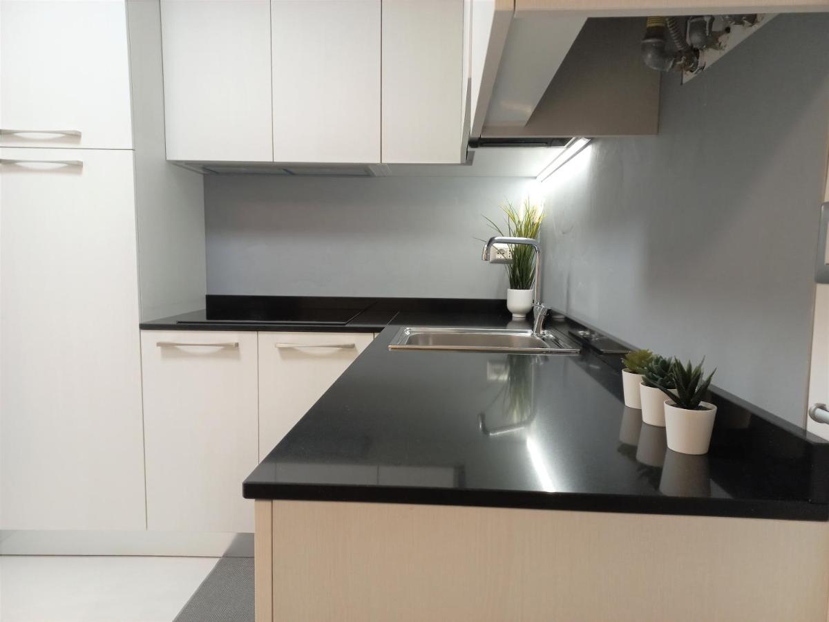 North Lake Riva Apartment, Steps From The Garda Lake ภายนอก รูปภาพ