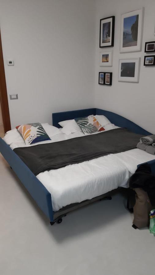 North Lake Riva Apartment, Steps From The Garda Lake ภายนอก รูปภาพ